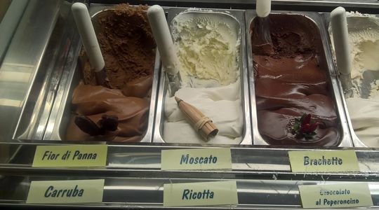 carob-ice-cream-ragusa